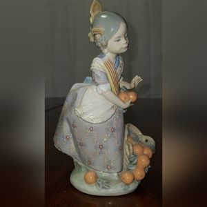 1982 Lladro MISS VALENCIA